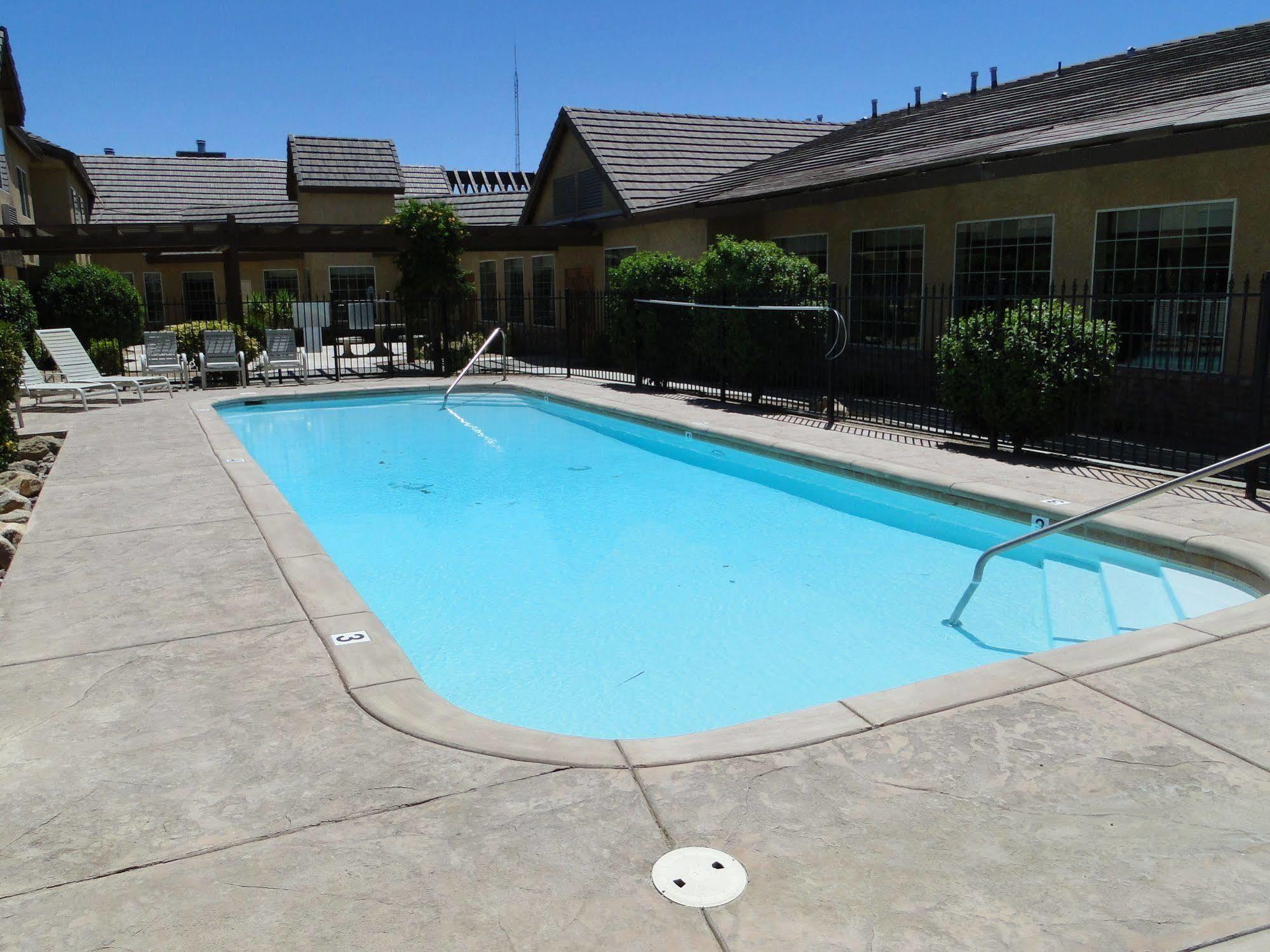 Comfort Inn & Suites Mojave Exterior foto